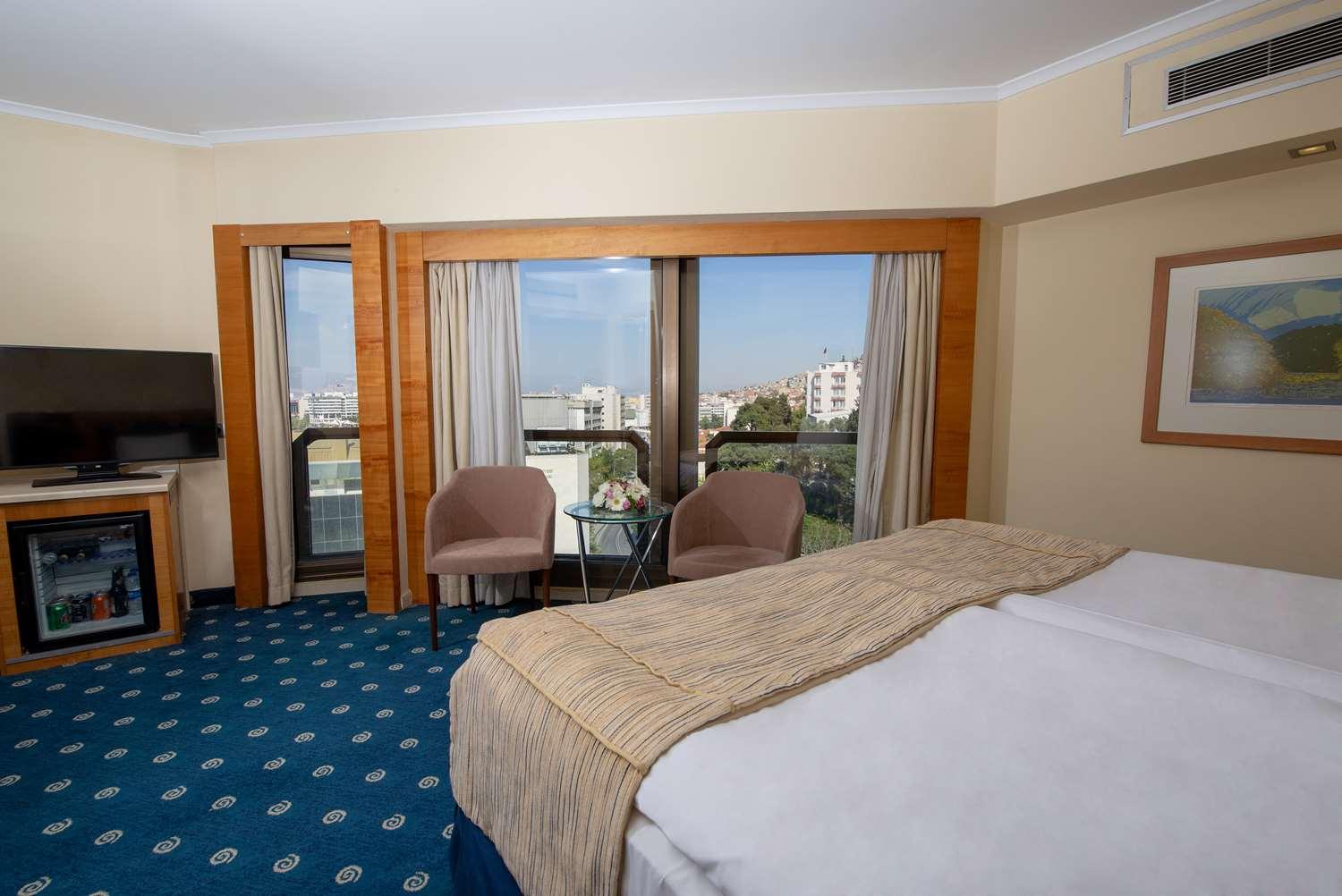 Best Western Plus Hotel Konak İzmir Eksteriør bilde