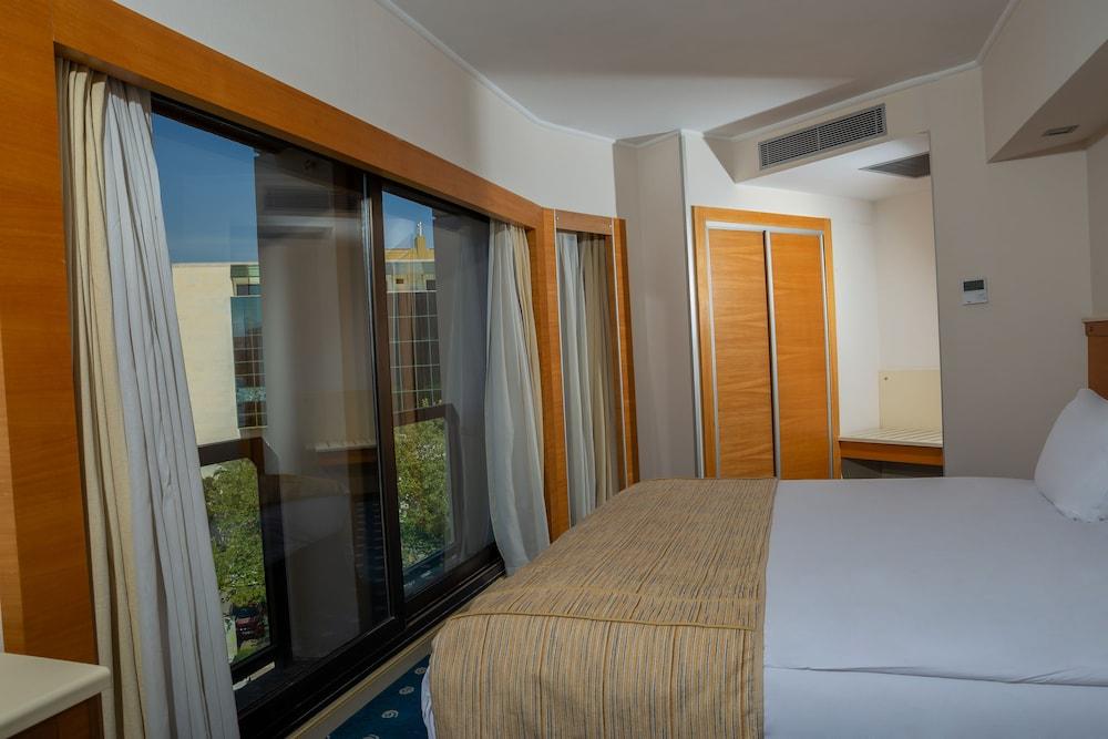 Best Western Plus Hotel Konak İzmir Eksteriør bilde